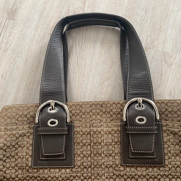 Authentic Coach Signature Soho Carry-all Shoulder Bag with Leather Straps/Buckle - Picture 5 of 6